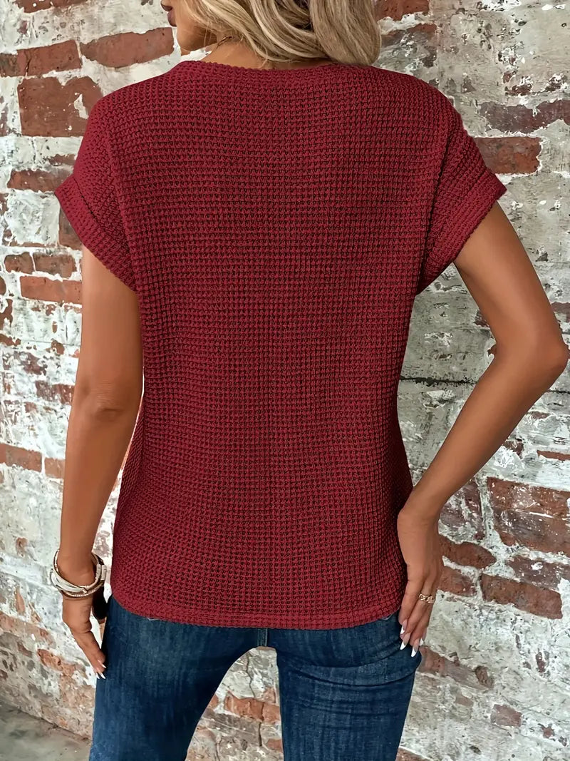 Casual T-shirt with short sleeves
